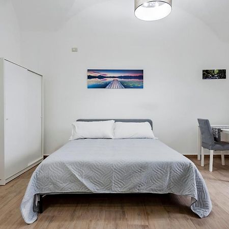 Trinita' 57 Apartments By Wonderful Italy Catania Bagian luar foto