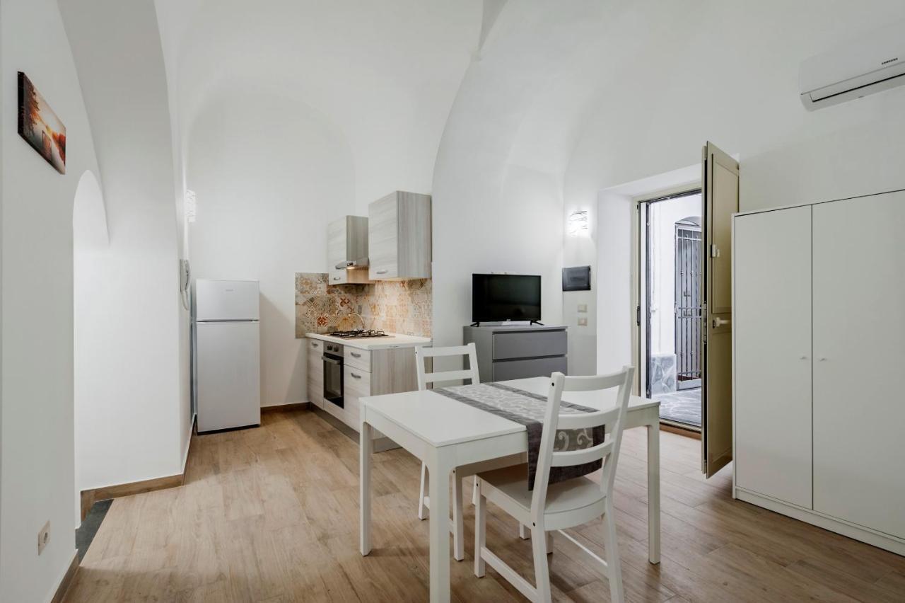 Trinita' 57 Apartments By Wonderful Italy Catania Bagian luar foto