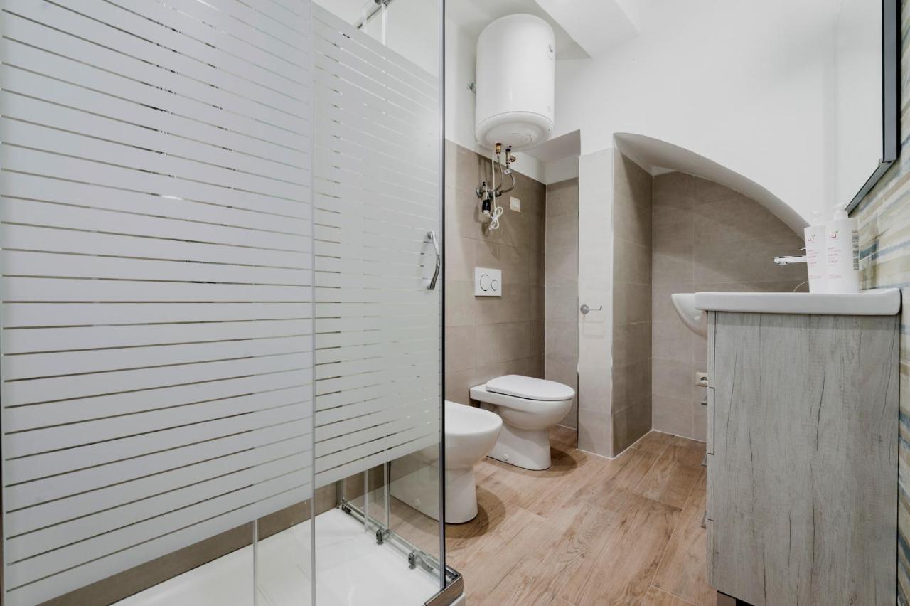 Trinita' 57 Apartments By Wonderful Italy Catania Bagian luar foto