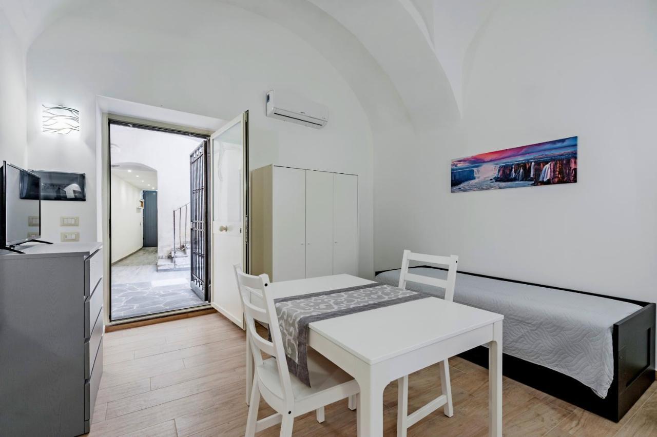 Trinita' 57 Apartments By Wonderful Italy Catania Bagian luar foto